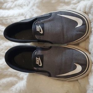 Nike slip on loafers